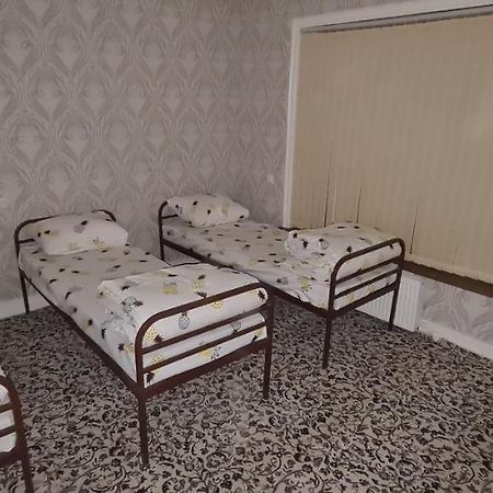 Sheykh Hostel Andizhan Exteriör bild
