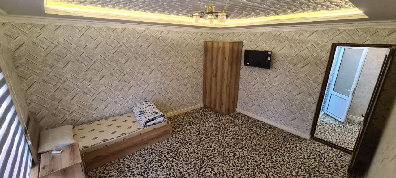 Sheykh Hostel Andizhan Exteriör bild